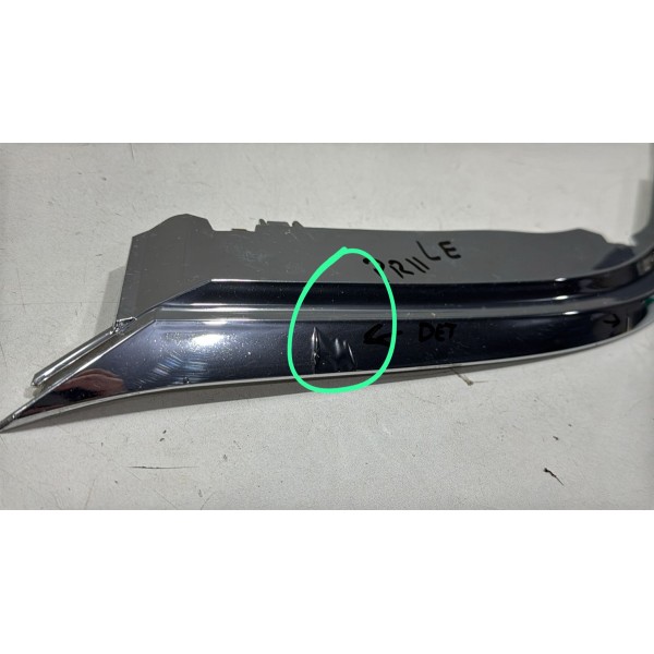 Moldura Friso Esquerdo Farol Hilux Toyota Sw4 2016 Á 2020
