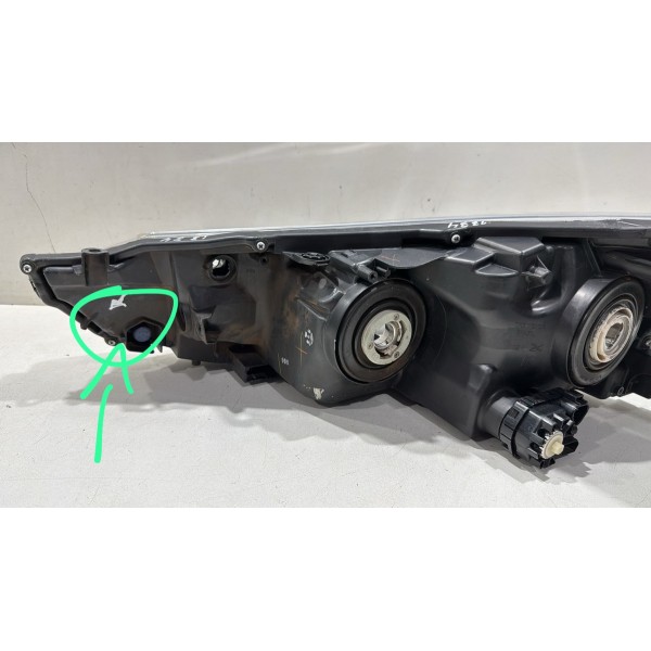 Farol Direito Toyota Yaris 2018 2019 2020 Cromado Original