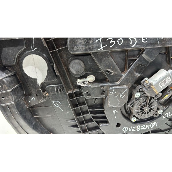Máquina De Vidro Dianteira Esquerda Hyundai I30  2013/2017