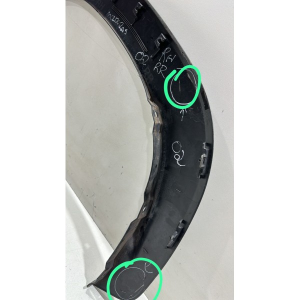 Aplique Paralama Traseir Direito Corolla Cross 20 21 22 2023