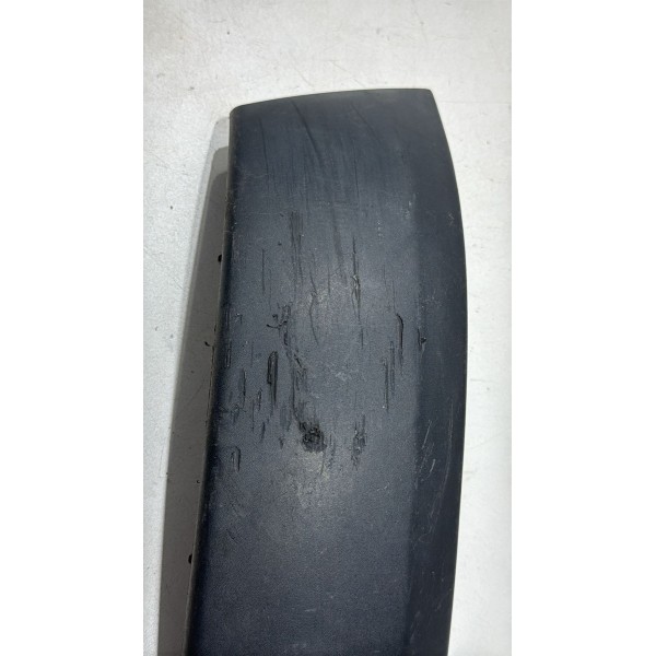 Moldura Dianteiro Direita Parachoque Clio 2003/06 8200113981