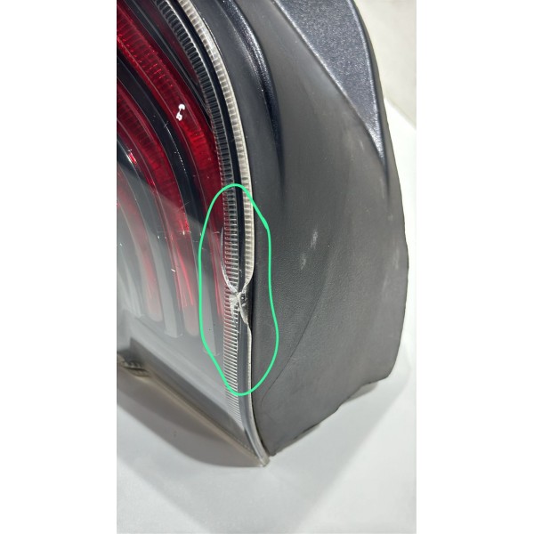 Lanterna Led Traseira Direita Fiat Idea 2011 Á 2016 Detalhe