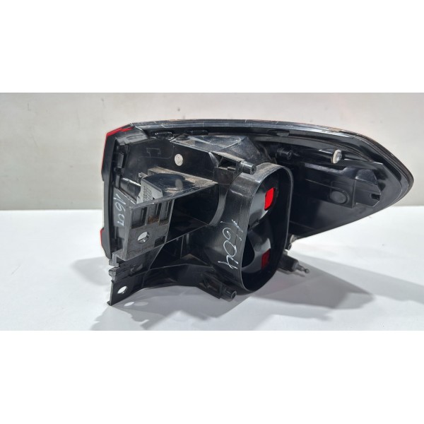 Lanterna Traseira Esquerda Fiat Argo 18 2019 2020 2021 2022