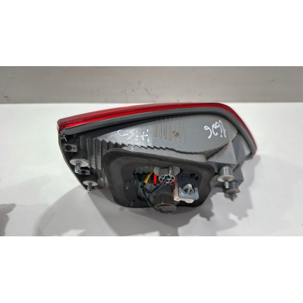 Lanterna Lado Direito Da Tampa Do Hb20 Hatch 2013 A 19 Vermelho Lanterna Lado Direito Da Tampa Do Hb20 Hatch 2013 A 19 Vermelho