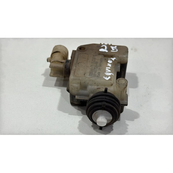 Trava Portinhola Gm Equinox Premier 2.0 2019 Á 2020 00806679