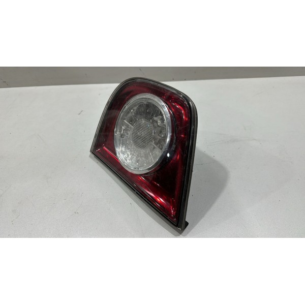 Lanterna Tampa Traseira Direita Vw Golf 2008 2009 2010 Á2014 Direito/passageiro Vermelho