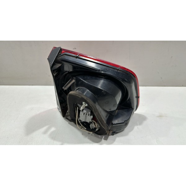 Lanterna Tampa Traseira Lado Direito Vw Tiguan 2007 A 2011 Direito/passageiro