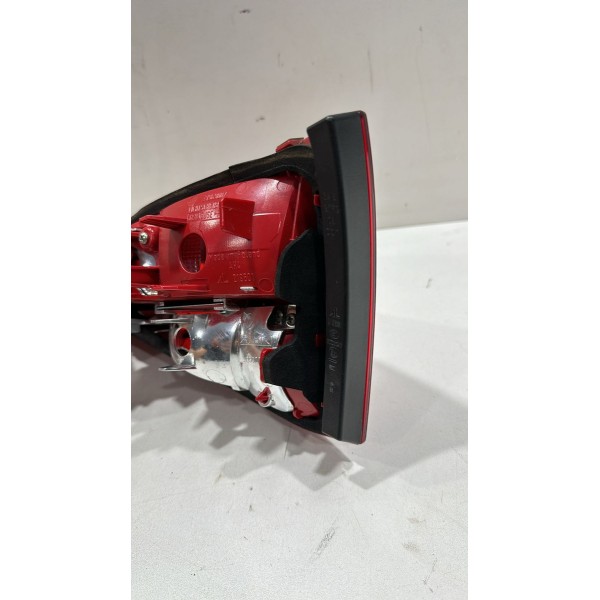 Lanterna Tampa Esquerda A4 Avant 2014 2015 2016 Sem Led
