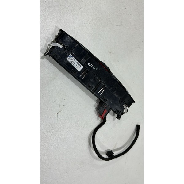 Comando Ar Pisca Alerta Desembaçador Fiat Argo 2018 2020