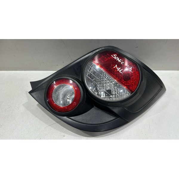 Lanterna Traseira Direita Gm Sonic Lt Hatch 2011 12 13 2014