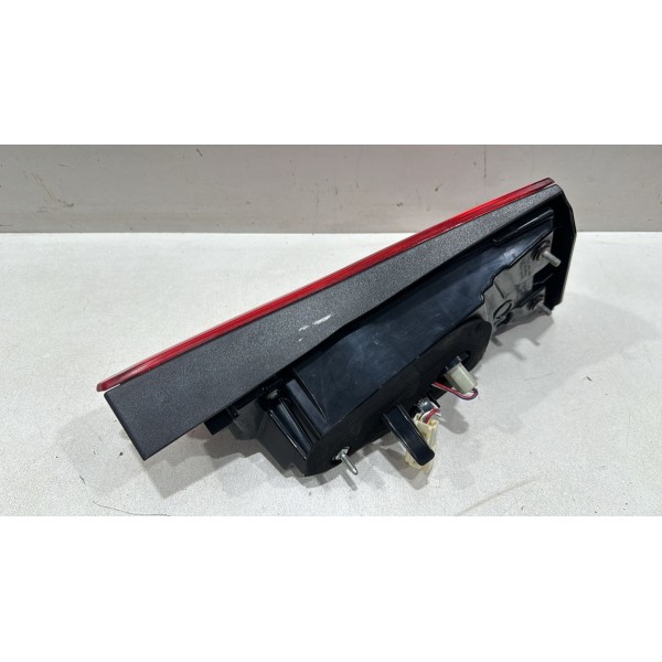 Lanterna Direita Tampa Toyota Yaris Sedan 18/21