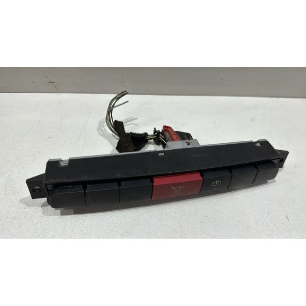 Botão Pisca Alerta Desembaçador Fiat Punto 2008 Á 2012 Usado