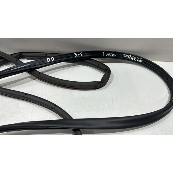 Borracha Guarnição Porta Dianteira Direita Fusion 2013/2019