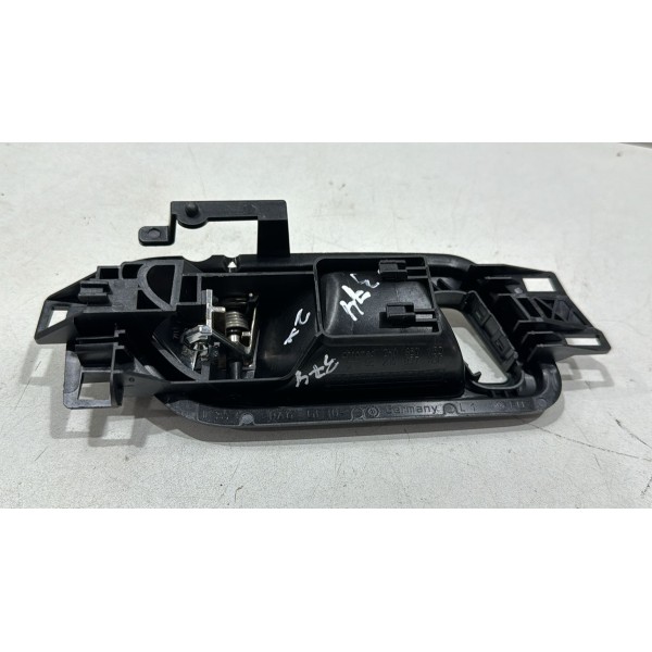 Maçaneta Puxador Interno Esquerdo Amarok 2011 À 2020 Traseira Maçaneta Puxador Interno Esquerdo Amarok 2011 À 2020 Traseira