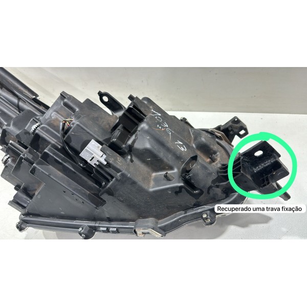 Farol Esquerdo Toyota Sw4 Original 2022 2023 (ver Foto)