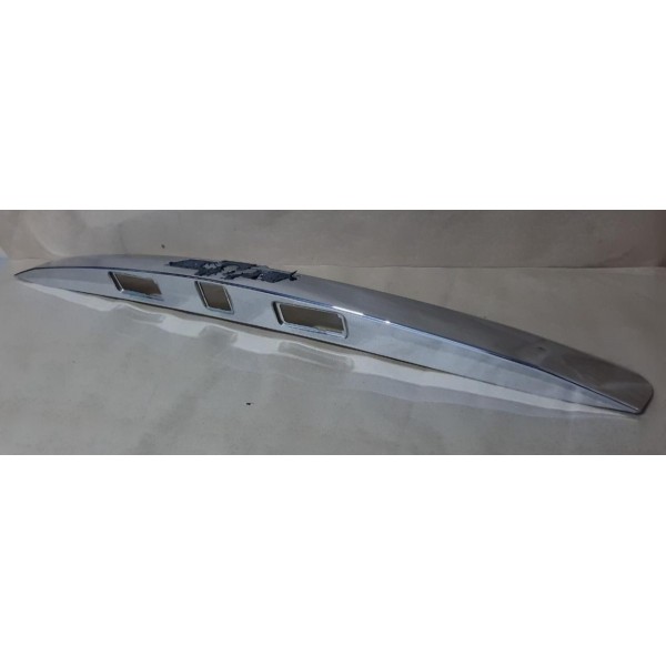 Aplique Friso Cromado Tampa Traseira Tracker 14 15 16 17 18