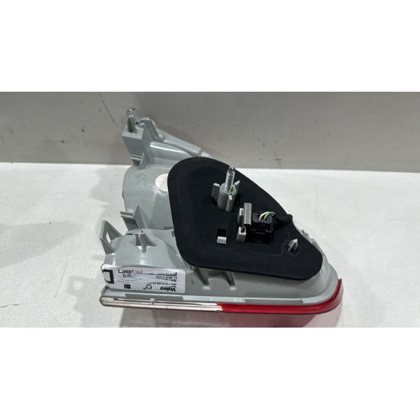 Lanterna Direita Tampa Peugeot 2008 Usado Original 2016/21 Lanterna Direita Tampa Peugeot 2008 Usado Original 2016/21