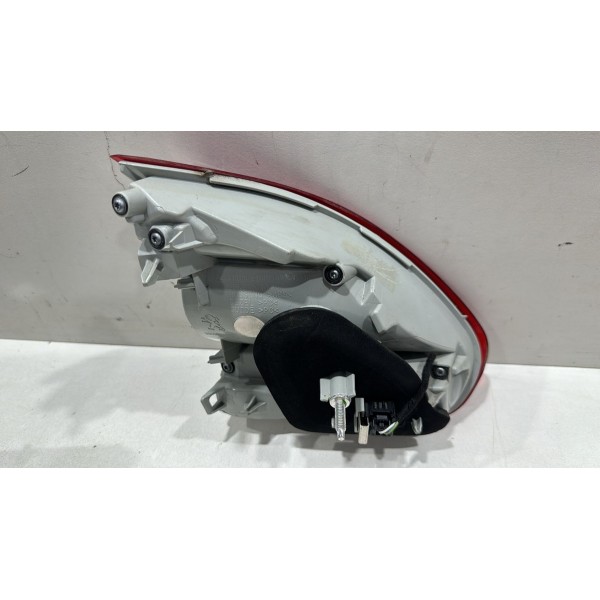Lanterna Direita Tampa Peugeot 2008 Usado Original 2016/21 Lanterna Direita Tampa Peugeot 2008 Usado Original 2016/21