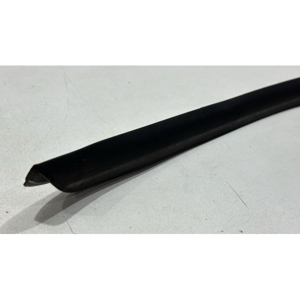 Borracha Pingadeira Traseira Esquerda Ford Fusion 2013/2016