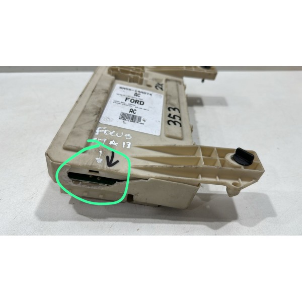 Caixa Fusíveis 9m5514a074 Ford Focus 2009 2010 2011