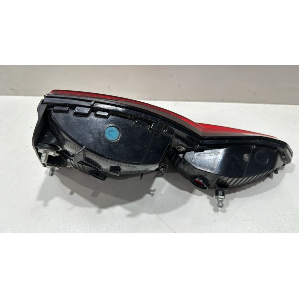 Lanterna Esquerda Tampa Fiat Argo 17 Á 2020 Original Lanterna Esquerda Tampa Fiat Argo 17 Á 2020 Original