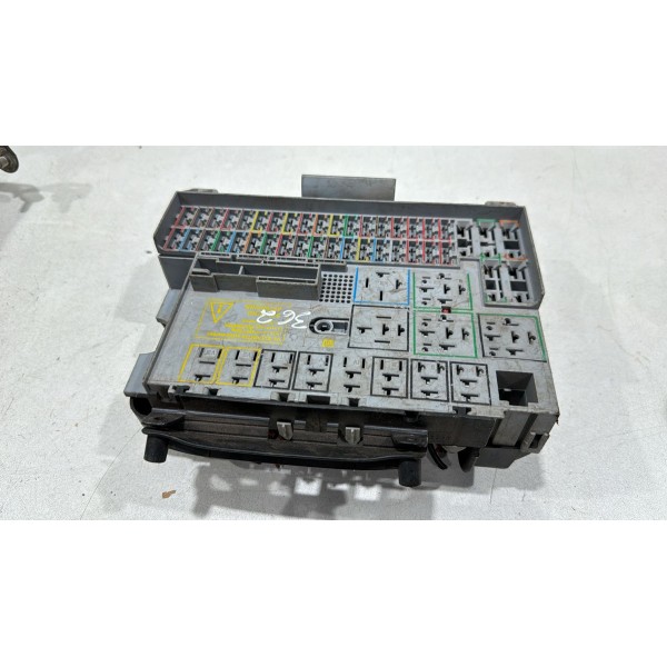 Caixa De Fusíveis Gm Astra Vectra Meriva Zafira 90589979