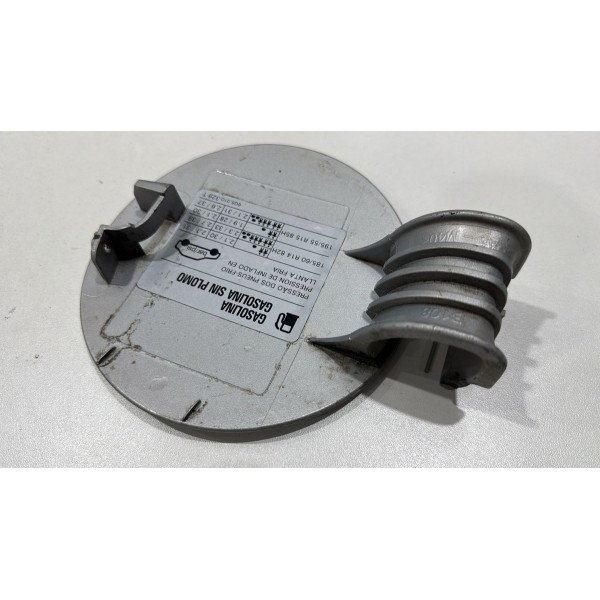 Portinhola Tampa Tanque Polo Sedan 2005 6q5010329t