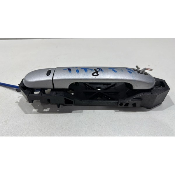 Maçaneta Externa Dianteira Direita Nissan Tiida 1.8 2008