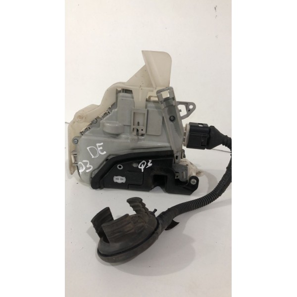 Fechadura Dianteira Esquerda Audi Q3 8j1837015 Usado Origina