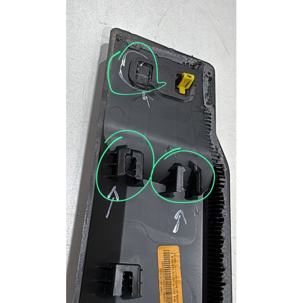 Moldura Externa Friso Porta Traseira Direita Strada 2019/24