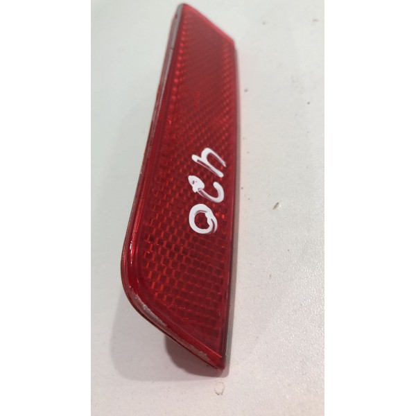 Olho Gato Traseiro Direito Duster 2016 / 2019 8200384036 Vermelho