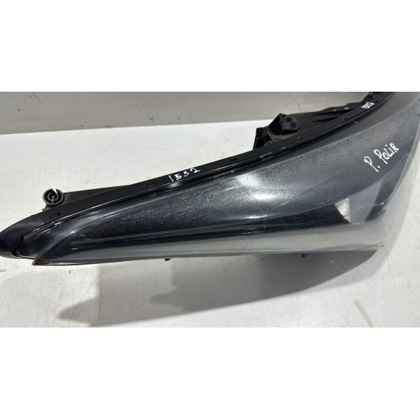 Farol Direito Hyundai Hb20 2012 A 2019 921021s000 Usado