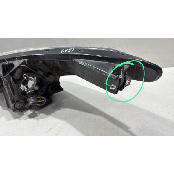 Farol Direito Hyundai Hb20 2012 A 2019 921021s000 Usado