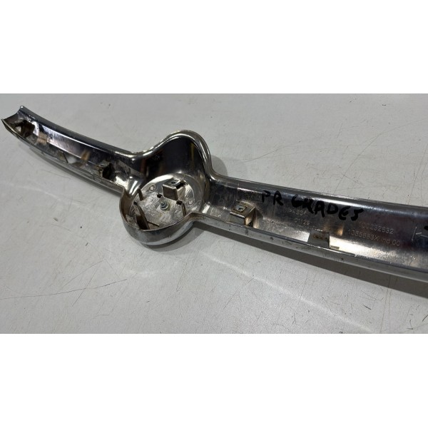 Friso Cromado Superior Fiat Toro 2015 2016 2017 2018