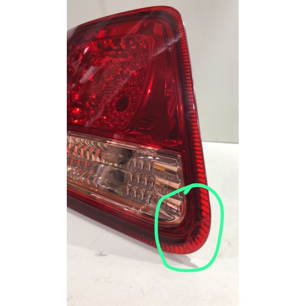 Lanterna Da Tampa Esquerda Toyota Sw4 2006 2007 2008 Detalhe Esquerdo/motorista Vermelho
