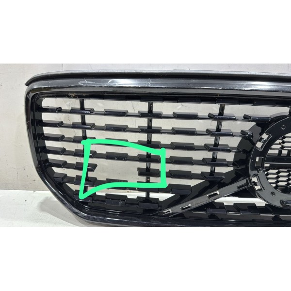 Grade Prachoque Dianteiro Volvo Xc40 2018 2019 20 C/ Detalhe