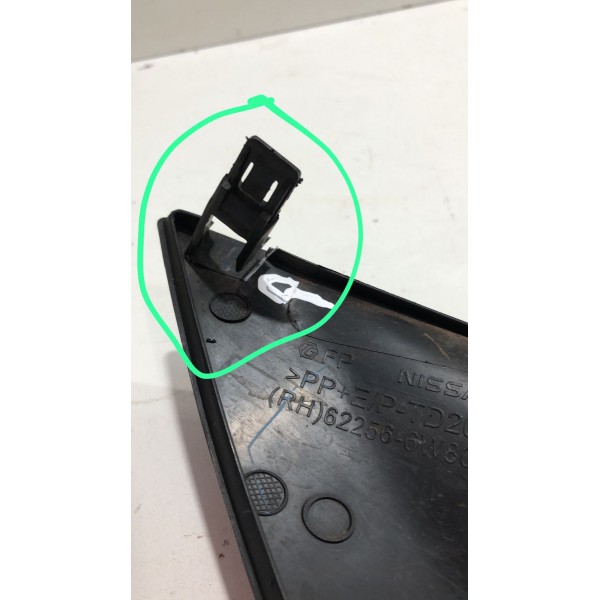Moldura Farol E Neblina Direito Nissan Versa 2015 Á 2018 Preto