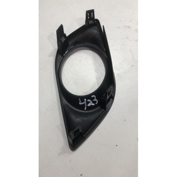 Moldura Farol Milha Lado Direito Nissan Versa 2011/2015
