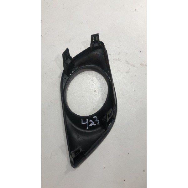 Moldura Farol Milha Lado Direito Nissan Versa 2011/2015