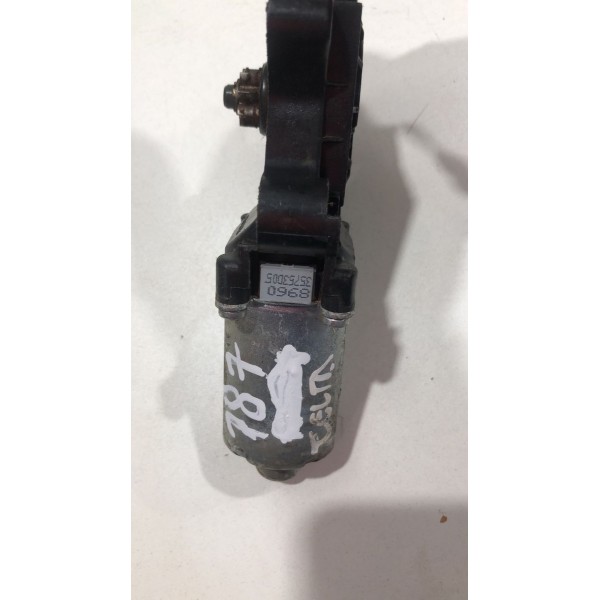 Motor Maquina Vidro Dianteira Direita Celta 0130821419