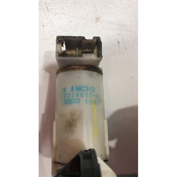 Bomba Motor Limpador Parabrisa Nissan Versa/march 2224655a