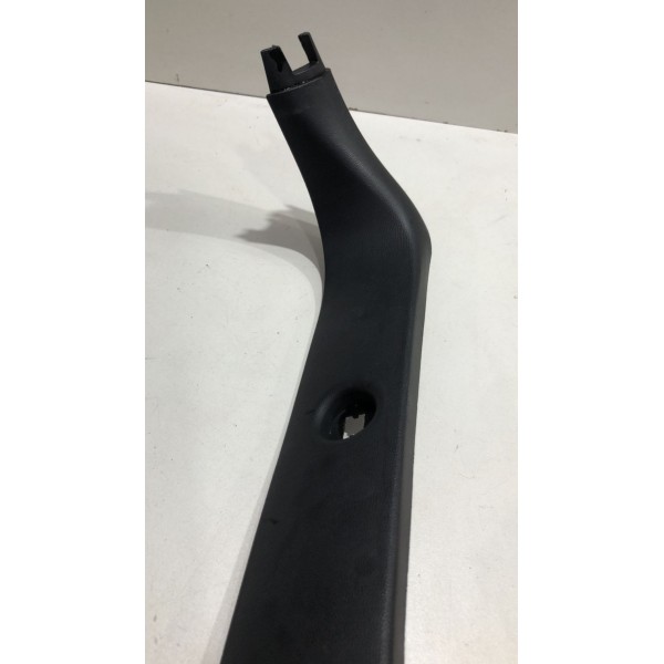 Moldura Acabamento Tampa Tras Esquerda Ford Focus 2001 2008