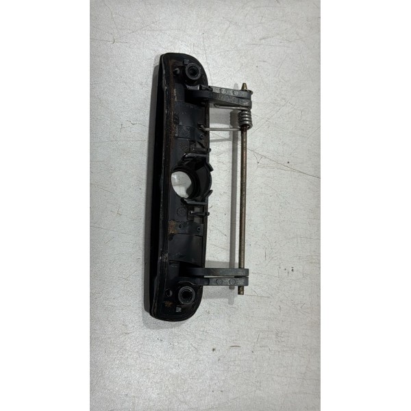 Macaneta Tampa Traseira Volkswagen Polo 2003/2008 6q6827565