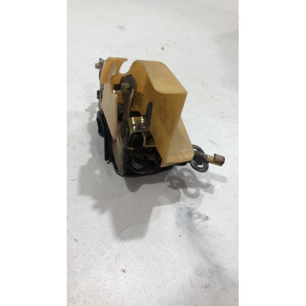 Fechadura Manual Dianteira Esquerda Gm Corsa 2002 2005 2008