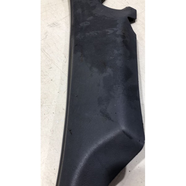 Acabamento Soleira Traseira Esquerda Ford Fiesta 4p 96 A 05
