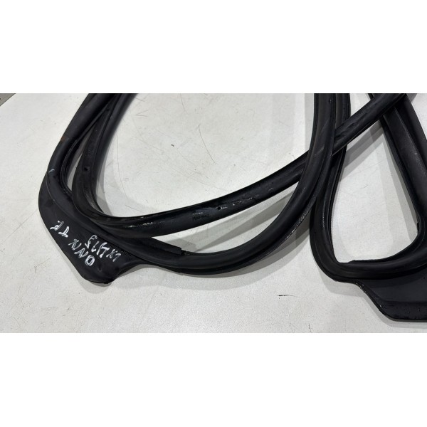 Borracha Guarnição Porta Traseira Esquerda Gm Onix 2013 Á 18