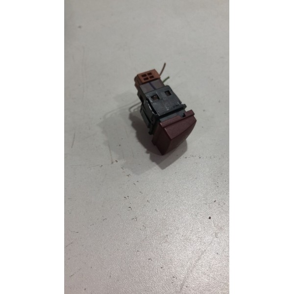 Botão Pisca Alerta Peugeot 207 Original 96472122k Vermelho Botão Pisca Alerta Peugeot 207 Original 96472122k Vermelho