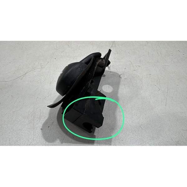 Maçaneta Interna Dianteira Direita Palio 2010 Usado Maçaneta Interna Dianteira Direita Palio 2010 Usado