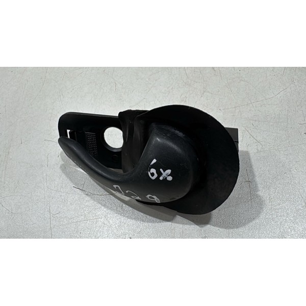 Maçaneta Interna Dianteira Direita Palio 2010 Usado Maçaneta Interna Dianteira Direita Palio 2010 Usado