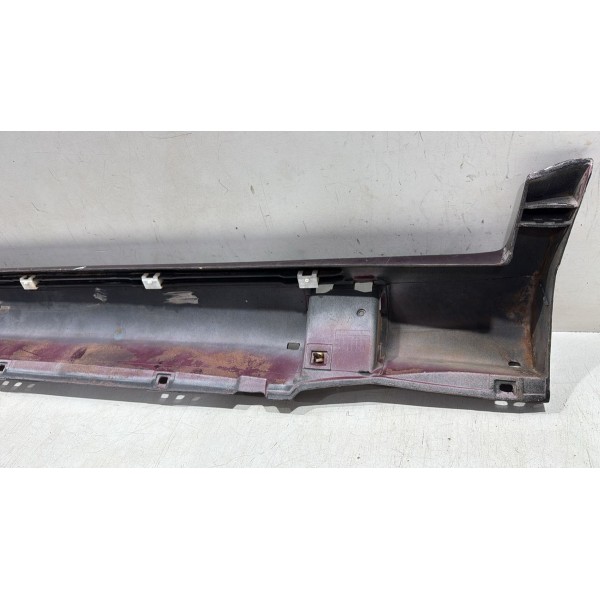 Moldura Acabamento Direito Spoiler Vw Santana 93 A 98 Vermelho